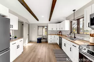 910 W 32nd St, Holland, MI 49423 - Photo 13