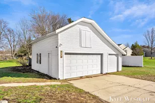 910 W 32nd St, Holland, MI 49423 - Photo 27