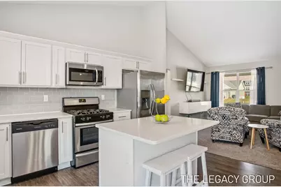 10417 Richfield Lane, Allendale, MI 49401 - Photo 9