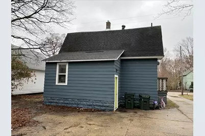 314 W Southern Avenue, Muskegon, MI 49441 - Photo 3