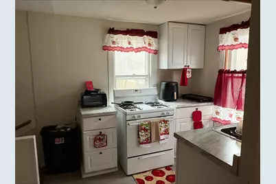 314 W Southern Avenue, Muskegon, MI 49441 - Photo 5