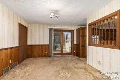 86 S Vosper Street, Saranac, MI 48881 - Photo 7