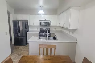 518 Lawrence Ave, Wayland, MI 49348 - Photo 5