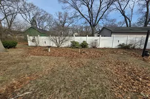 1040 James Ave, Muskegon, MI 49442 - Photo 5