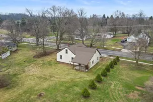 515 Maumee St, Jonesville, MI 49250 - Photo 11