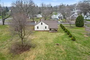 515 Maumee St, Jonesville, MI 49250 - Photo 9