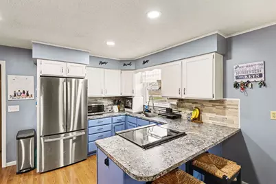 677 E Vermontville Highway, Charlotte, MI 48813 - Photo 3