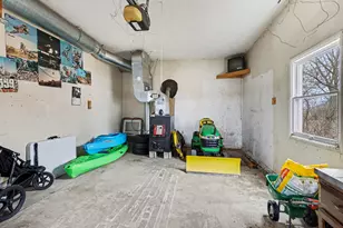 677 E Vermontville Hwy, Charlotte, MI 48813 - Photo 15