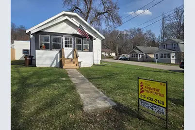 323 S Maurice Avenue, Jackson, MI 49203 - Photo 1