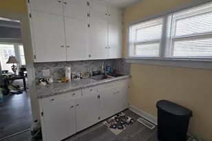 323 S Maurice Ave, Jackson, MI 49203 - Photo 13