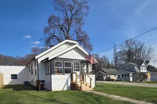 323 S Maurice Ave, Jackson, MI 49203 - Photo 3