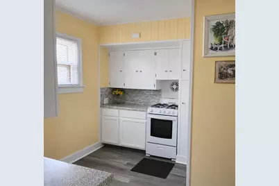 323 S Maurice Avenue, Jackson, MI 49203 - Photo 9