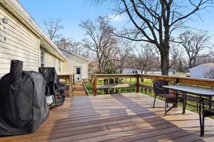 112 Poplar St, Gobles, MI 49055 - Photo 11