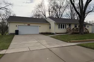 112 Poplar St, Gobles, MI 49055 - Photo 1