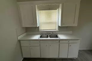 16172 Fenton St, Detroit, MI 48219 - Photo 5