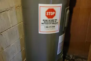 739 Dixie Dr, Benton Harbor, MI 49022 - Photo 11