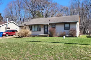 739 Dixie Dr, Benton Harbor, MI 49022 - Photo 15