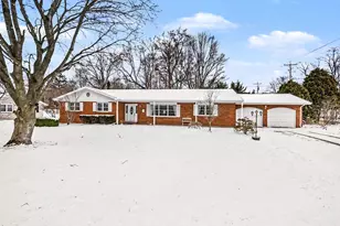 1709 Hacienda Dr, Stevensville, MI 49127 - Photo 1