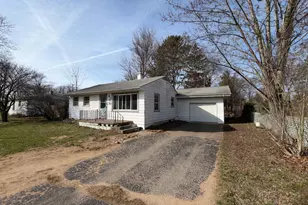 132 Lilac St, Paw Paw, MI 49079 - Photo 1