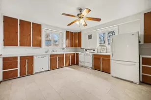 2222 Hoyle Ave NW, Grand Rapids, MI 49544 - Photo 9