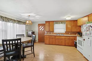 928 E Emerson St, Ithaca, MI 48847 - Photo 11