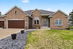 531 Foxmoor Dr, Plainwell, MI 49080 - Photo 1