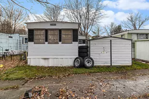3527 Hoyt St, Norton Shores, MI 49444 - Photo 15