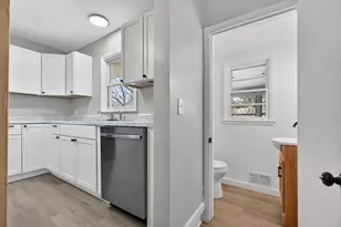 3304 Spring Arbor Rd, Jackson, MI 49203 - Photo 11