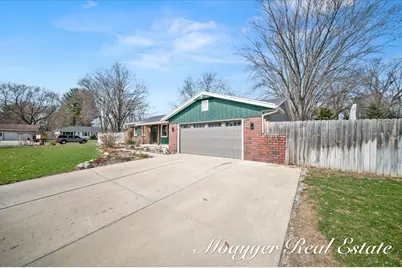 611 71st Street SE, Grand Rapids, MI 49548 - Photo 3