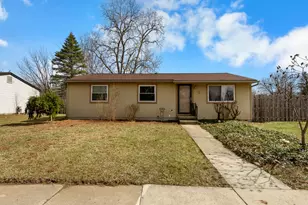 2 Faust Ct, Ann Arbor, MI 48108 - Photo 3