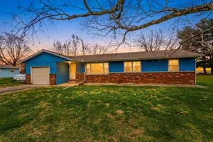 843 Vinewood Dr, Mendon, MI 49072 - Photo 3