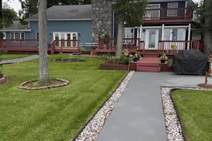 2454 Oakwood Dr, Hillsdale, MI 49242 - Photo 3