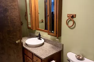 2454 Oakwood Dr, Hillsdale, MI 49242 - Photo 25