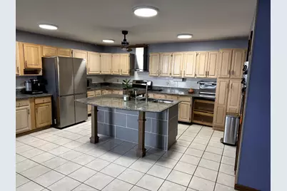 2454 Oakwood Drive, Hillsdale, MI 49242 - Photo 9