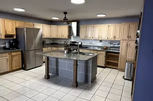 2454 Oakwood Dr, Hillsdale, MI 49242 - Photo 9