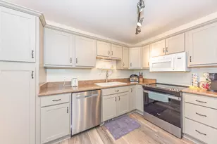 530 Liberty Pointe Dr, Ann Arbor, MI 48103 - Photo 13