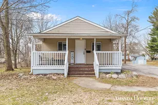 622 N Washington St, Lowell, MI 49331 - Photo 1