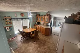 8962 Woodland Ave, Kalamazoo, MI 49009 - Photo 3