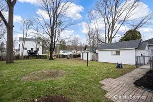 517 Front St, Lowell, MI 49331 - Photo 21