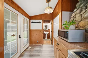 6830 Paddock Ln, Jackson, MI 49201 - Photo 17