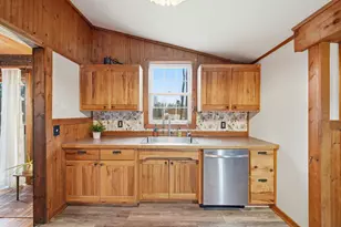 6830 Paddock Ln, Jackson, MI 49201 - Photo 13