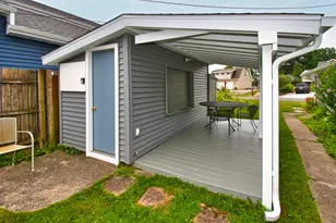 70041 Beach Dr, Edwardsburg, MI 49112 - Photo 7