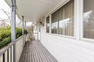 635 Dellwood Dr, Ann Arbor, MI 48103 - Photo 3