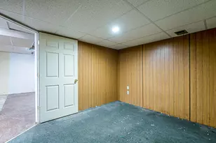 635 Dellwood Dr, Ann Arbor, MI 48103 - Photo 23