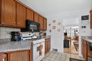 602 Heyser St, Jackson, MI 49203 - Photo 9