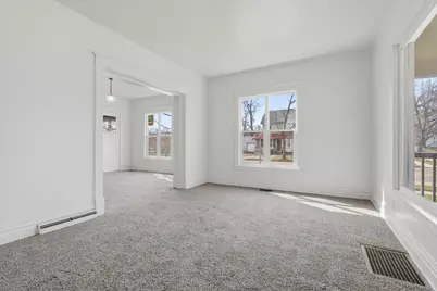 1104 Washington Avenue, Kalamazoo, MI 49001 - Photo 5