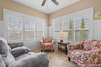 564 Blackstone Street, Holland, MI 49423 - Photo 5