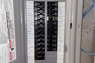 925 S Holmes St, Lansing, MI 48912 - Photo 25