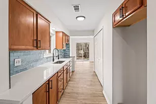 278 E Peterson Dr, Brighton, MI 48114 - Photo 5