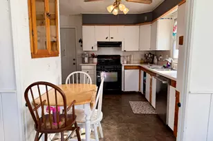 1001 Ferley St, Lansing, MI 48911 - Photo 9